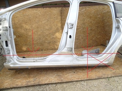 Peugeot 3008 порог левый обшивка фото №1