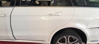 Двері лівий задній універсал mercedes w212 лак 149 a2127300305 фото №1