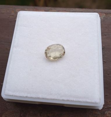 Naturalny szafir 8,3x6,3x3,1mm owal 1,60ct