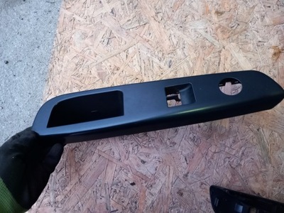 Рамка перемикача вікон лівий перед kia ceed i eu фото №1