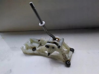 Домкрат перемикання передач rav 4 ii 04, 05 фото №1