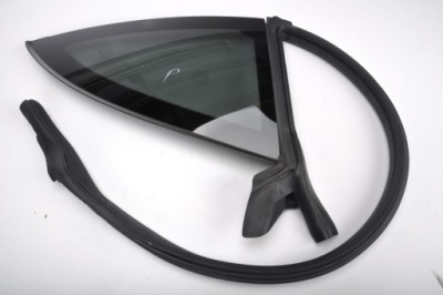 Mercedes amg gt c190 стекло кузовная правая фото №1