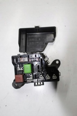 Toyota prius 01 1.5 коробка запобіжників фото №1