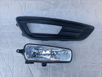 Ford focus mk3 рестайлинг  бампер перед решётка противотуманная фара правый фото №1