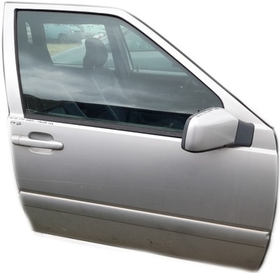 Volvo v70 дверь правый перед правое передние 426-26 фото №1