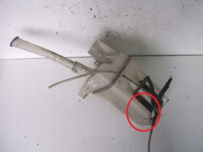 Corolla verso ii бачок розпилювача помпа фото №1