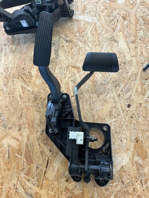 Педаль газу chrysler town and country 5 facelift 2012 05281418ab фото №1