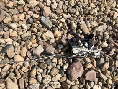 Sandero i замок дверь правый перед фото №1