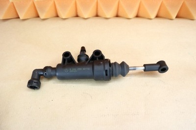 Mercedes w246 помпа сцепления 2462900312 фото №1