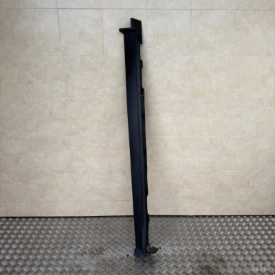 Молдинг порог правый  порог jaguar e-pace j9c3-10154-a-pia-03 фото №1