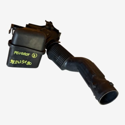 Труба впуск шланг резонатор повітря opel citroen peugeot 9824251780 фото №1
