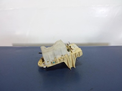 Toyota yaris i коробка предохранителей 82730-0d040 фото №1