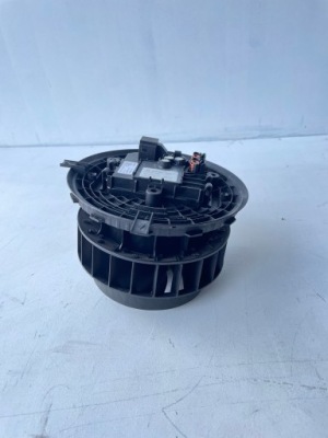 Повітродувка резистор обдув mercrdes f011500093 0130309001 фото №1