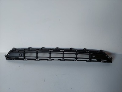 Volvo xc40 ii 18- решітка бампера середня фото №1