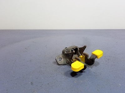 Fiat doblo ii combo d ограничитель левый дверь багажника фото №1