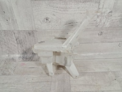 Toyota yaris 3 12- бачок рідина омивача фото №1