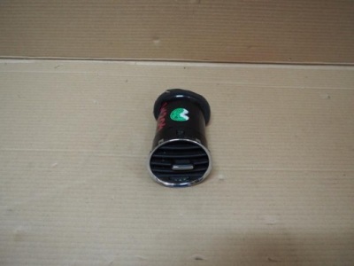 Решётка обдув левая w панель mercedes w204 фото №1