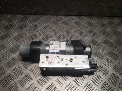 Насос дах mercedes slk r172 1728000030 фото №1