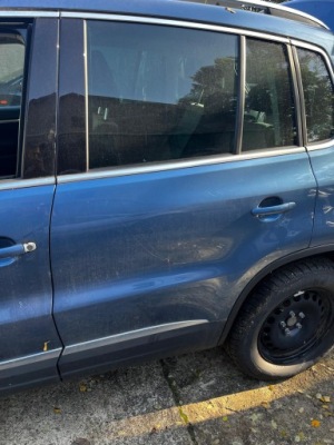 Vw tiguan i lift двері лівий задня lr5t фото №1