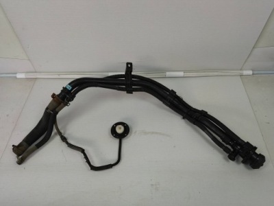 Ssangyong musso 2.2 19r труба заливна горловина пального фото №1