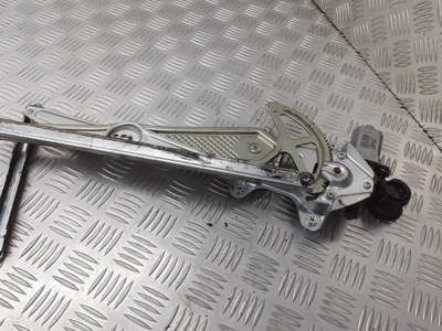 Механизм стекло правый перед yaris verso 85710-52030 фото №1