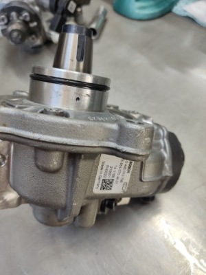 Насос упорскування mercedes 0445010796 a6540704601 фото №1