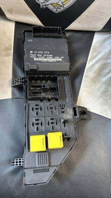 Модуль коробка bsi 12798346 saab 9-3 ii 93 + 12805076 фото №1