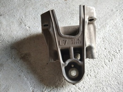 Кронштейн двигателя lexus is 200t 18r- l7 36040 фото №1