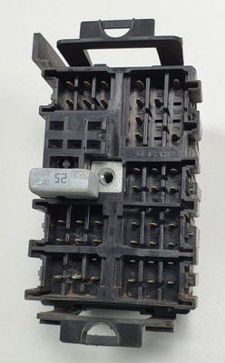 Коробка запобіжників chevrolet tahoe ii фото №1