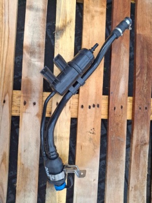 Труба заливної ad-blue bmw g11 g12 7358308 фото №1