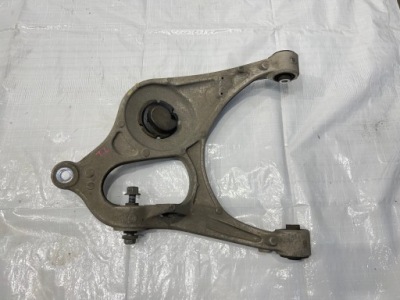 Jeep grand cherokee wk2 srt важіль задній лівий фото №1