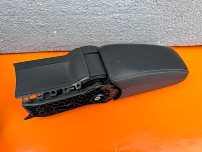 Skoda rapid 6v0864207a подлокотник оригинал europa фото №1