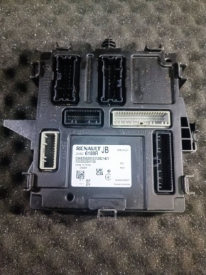 Renault clio блок керування / модуль комфорту 1.6 e-tech 140 full hybrid 2024 фото №1