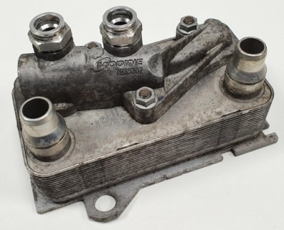 Радиатор масла mercedes w205 cgi a0995001900 фото №1