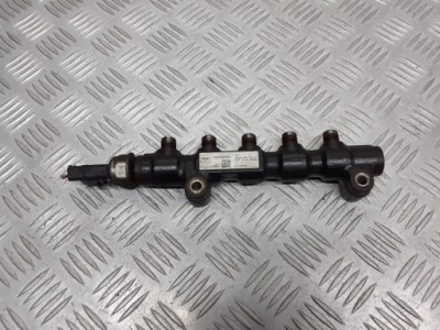 Молдинг упорскування peugeot 307 1.6 hdi 9654592680 фото №1