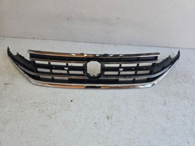 Vw touareg iii 760 lift решітка радіатора фото №1