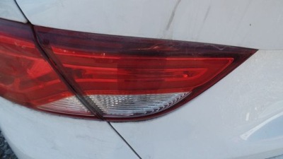 Chrysler 200 лампа ліва задня задня w кришка багажника фото №1