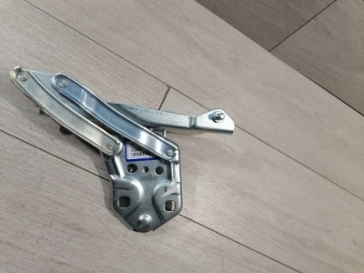 8049. volvo xc40 петля капот лівий 32297489 фото №1