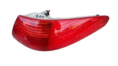 Peugeot 607 лампа правая задняя фото №1