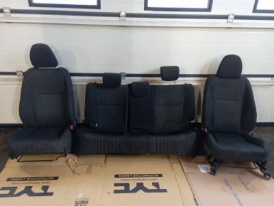 Toyota yaris iii 3 сидіння сидіння заднє сидіння фото №1