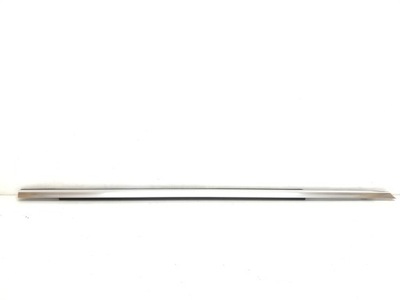 Mercedes w213 молдинг уплотнитель перед правый фото №1