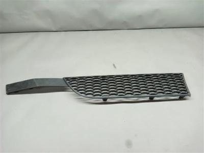 M2 решётка бампера правая mercedes a9437514918 фото №1