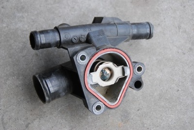 Корпус термостата renault laguna iii 2.0 dci фото №1