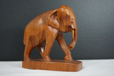 Stara rzeźba figurka tekowa słoń