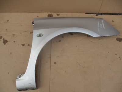 Крила правий перед передній peugeot 307 przed lift фото №1