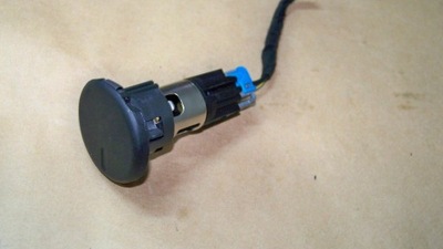 Opel adam 14r разъём 12v фото №1