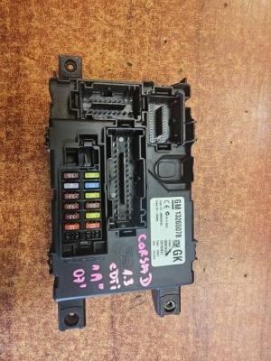 Коробка запобіжників opel corsa d 13265078 фото №1
