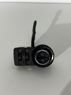 Перемикач світла opel astra j 13268695 фото №1