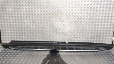 Левая молдинг порог mercedes gls a1676902901 фото №1