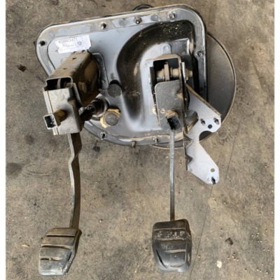 Усилитель тормозов тормозные педаль тормоз сцепление 8200021477 renault master ii фото №1